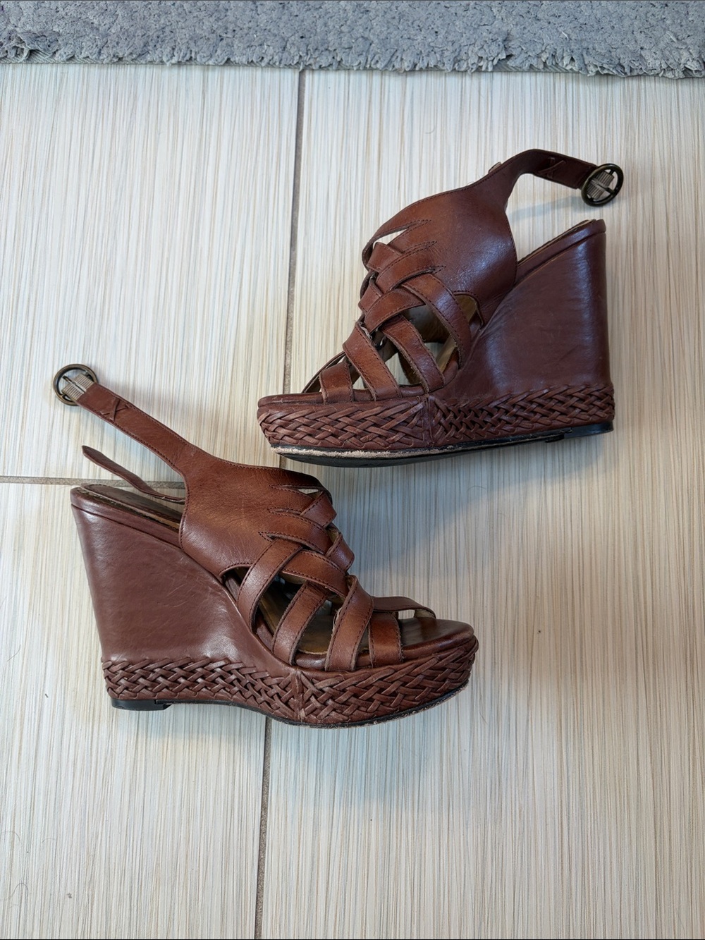 Frye Corrina Strappy Brown Woven Leather Wedge Sandals